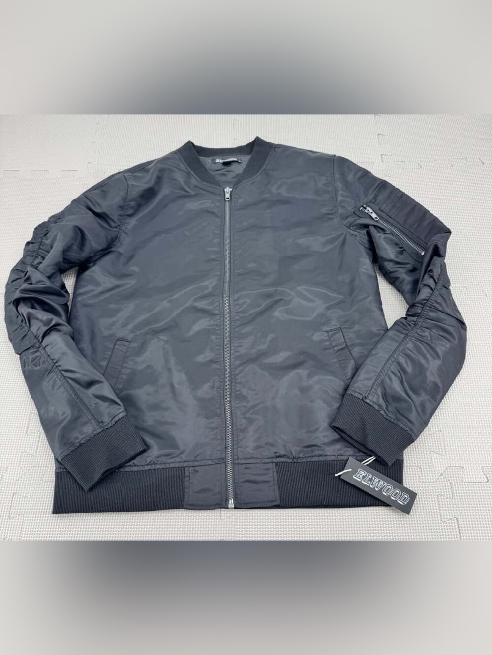 Elwood Woman’s Black Nylon MA-1 Bomber Jacket XL